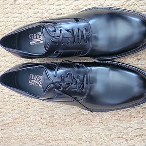 Mens 10.5 Ferragamo dress shoe
